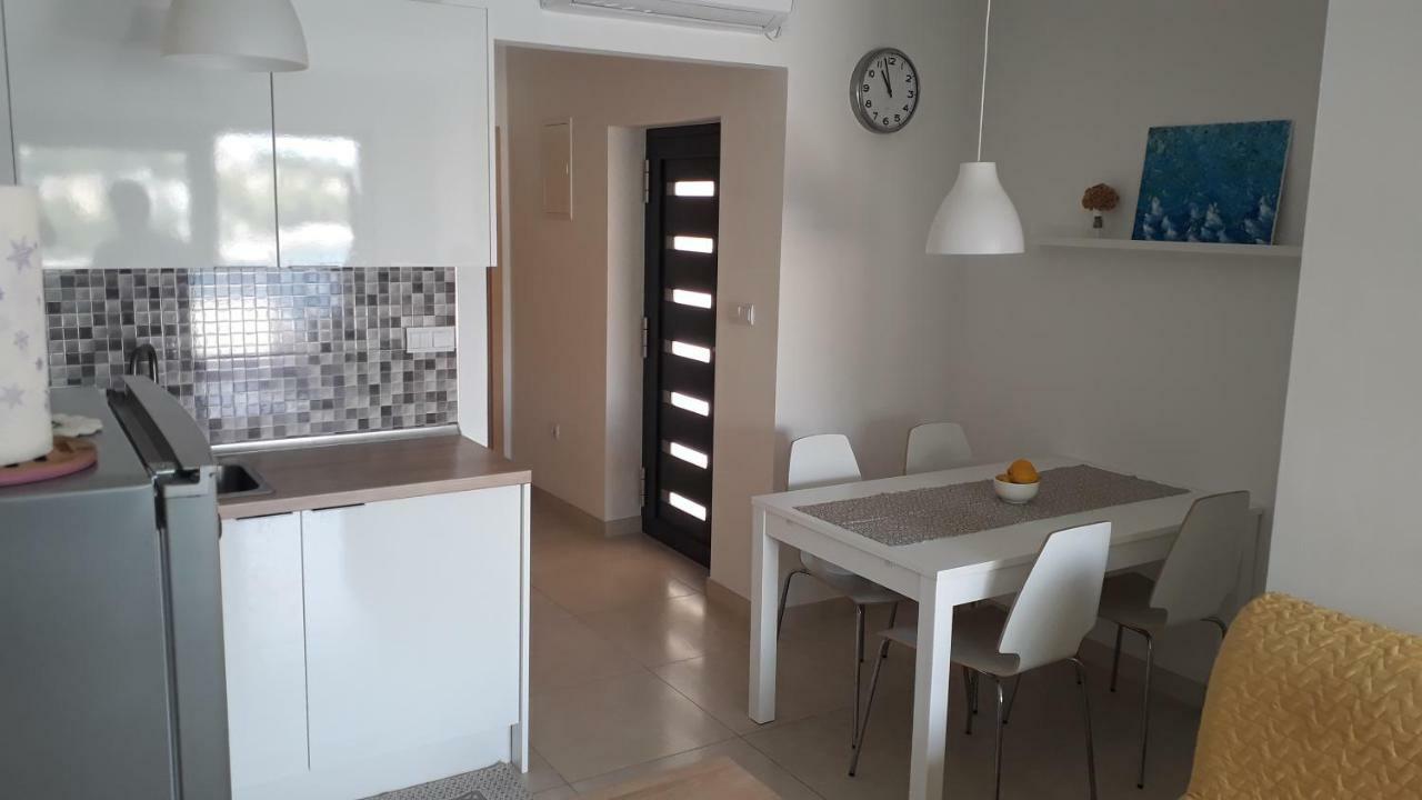 Apartman Ana พรีมอชเตน ภายนอก รูปภาพ